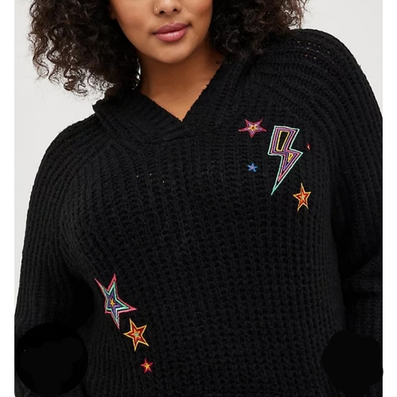 NWOT Torrid Raglan Hooded Sweater - Picture 4 of 7